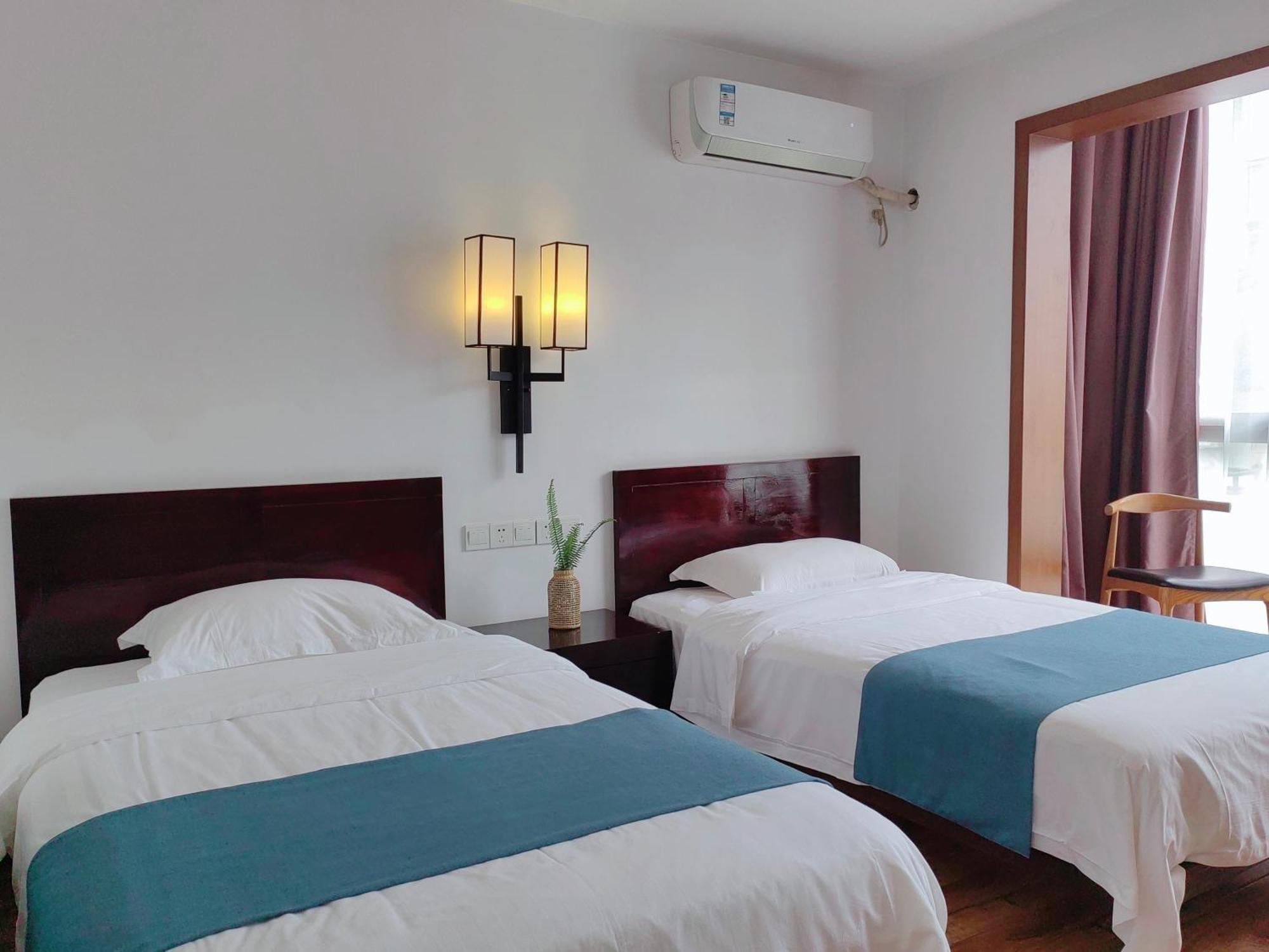 Serene Vale Inn Guilin-Free One Way Pick Up Service To High-Speed Railway Station For 2 Nights 외부 사진