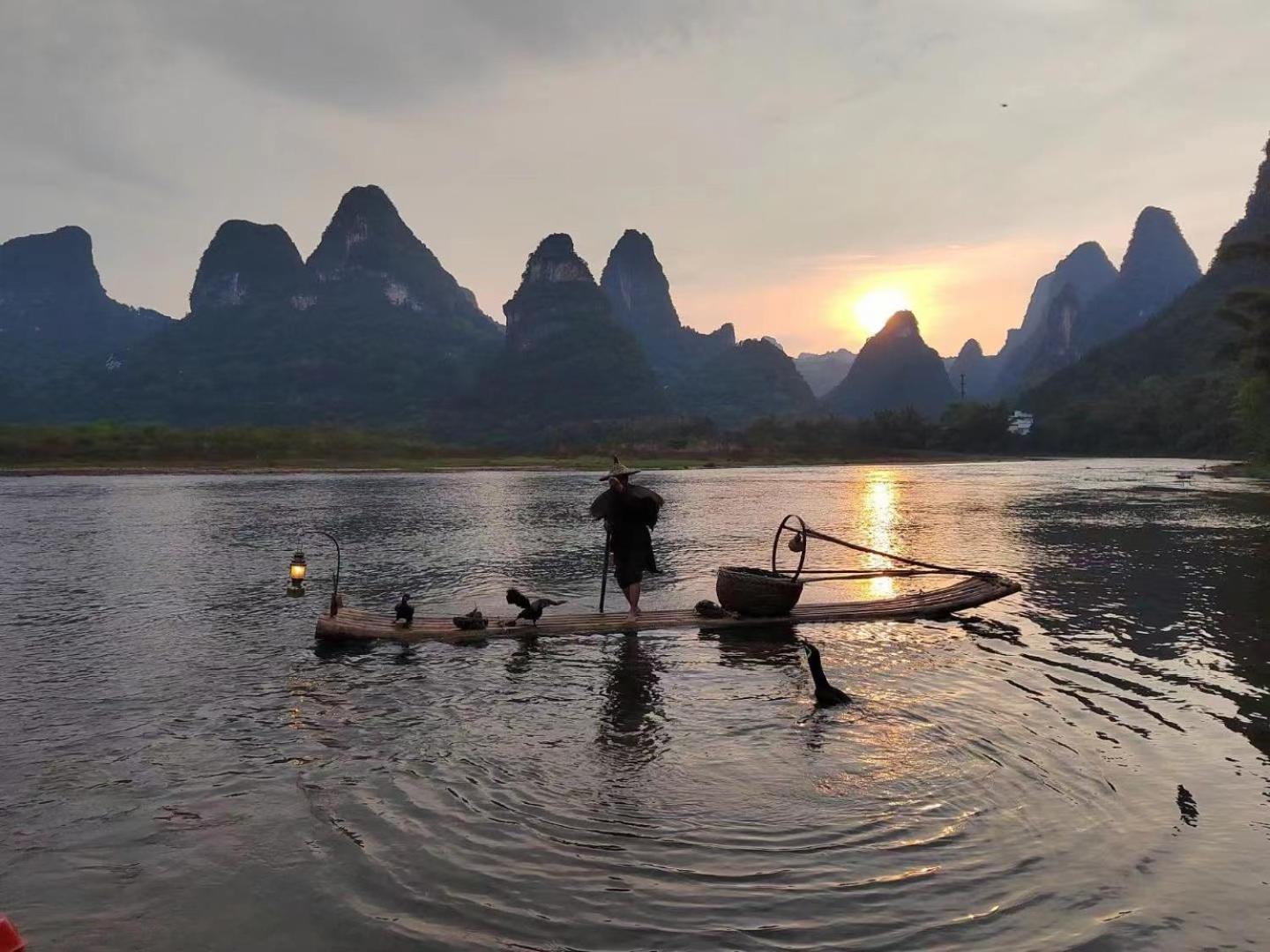 Serene Vale Inn Guilin-Free One Way Pick Up Service To High-Speed Railway Station For 2 Nights 외부 사진