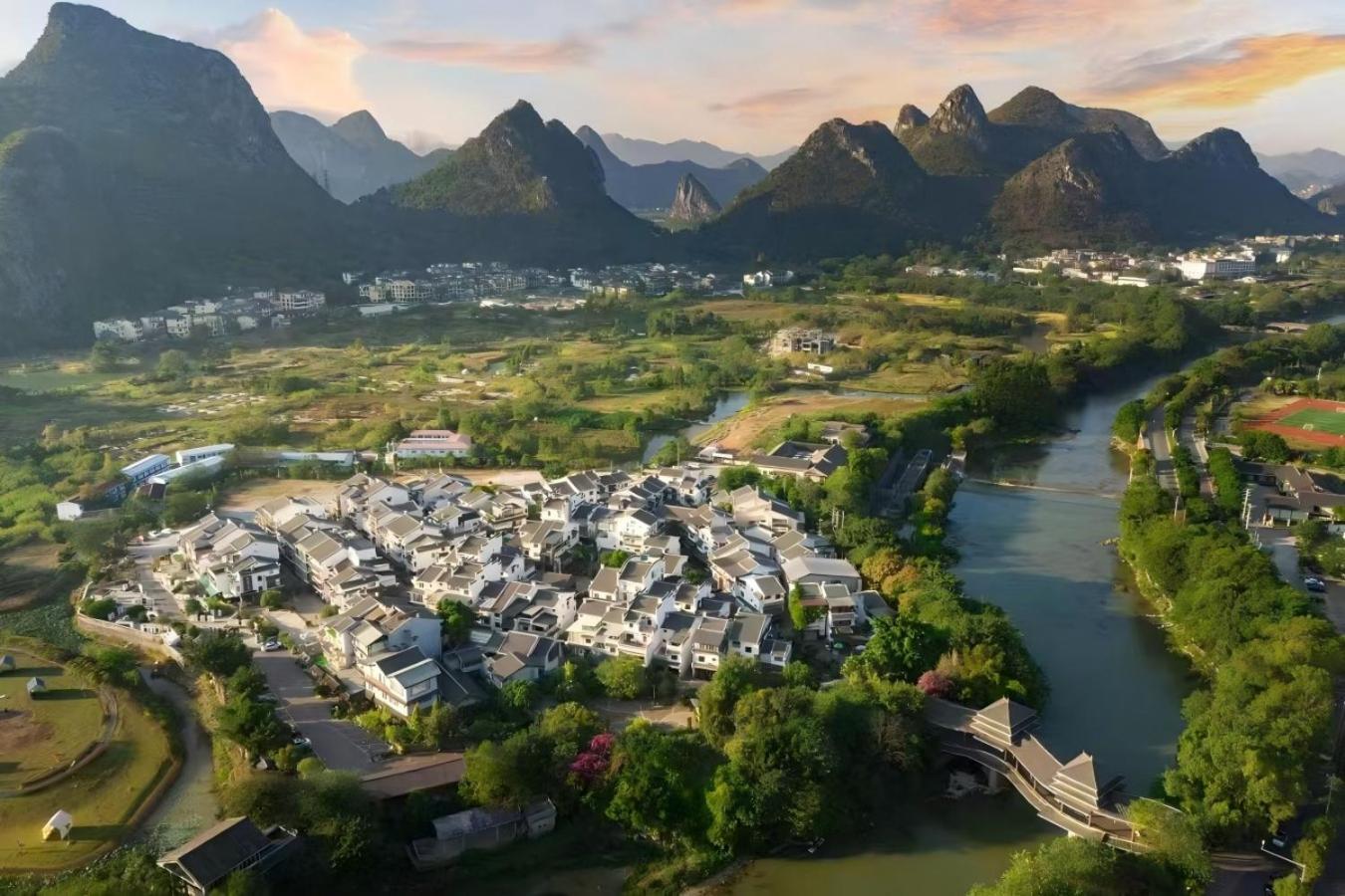 Serene Vale Inn Guilin-Free One Way Pick Up Service To High-Speed Railway Station For 2 Nights 외부 사진