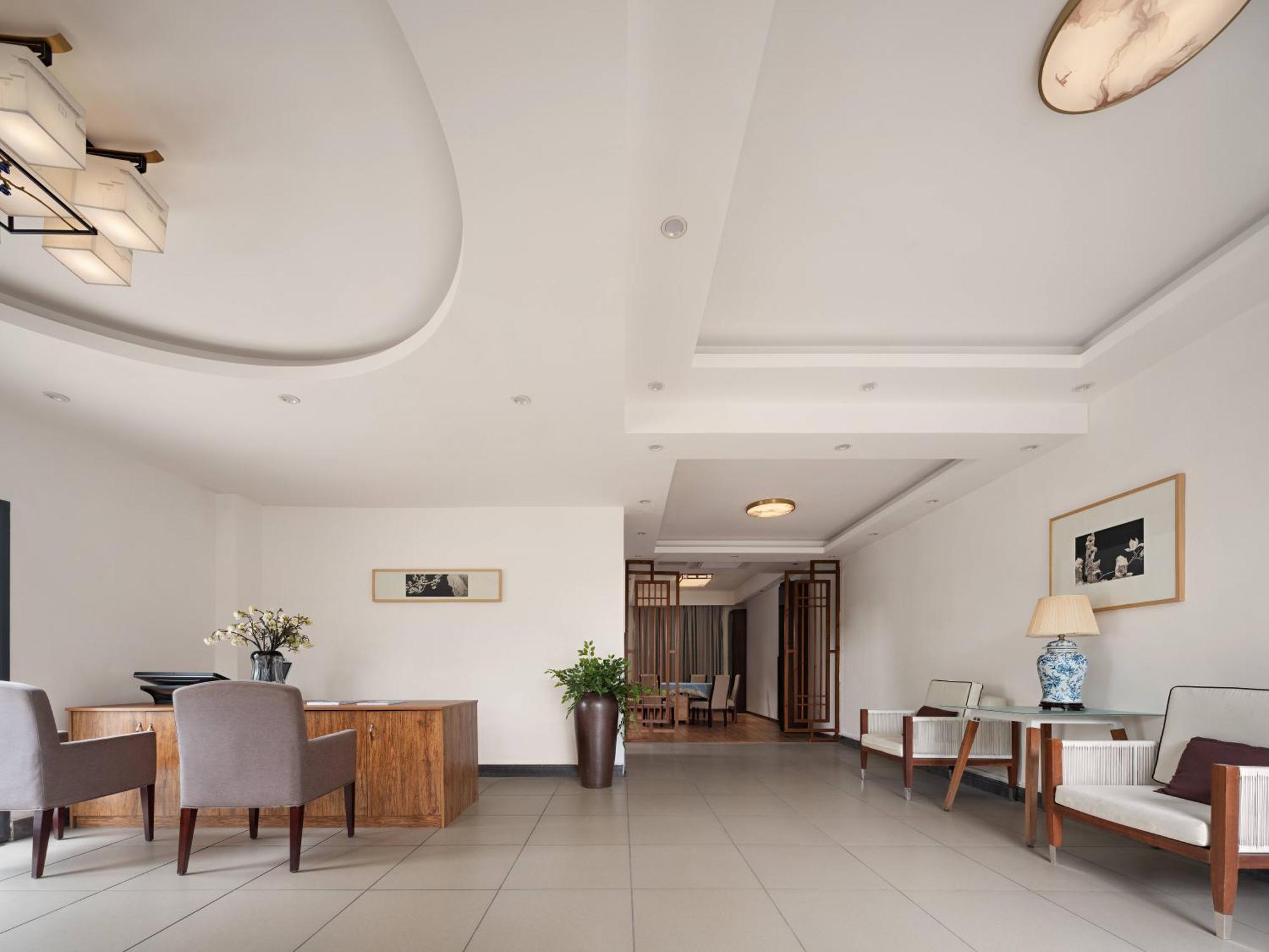 Serene Vale Inn Guilin-Free One Way Pick Up Service To High-Speed Railway Station For 2 Nights 외부 사진