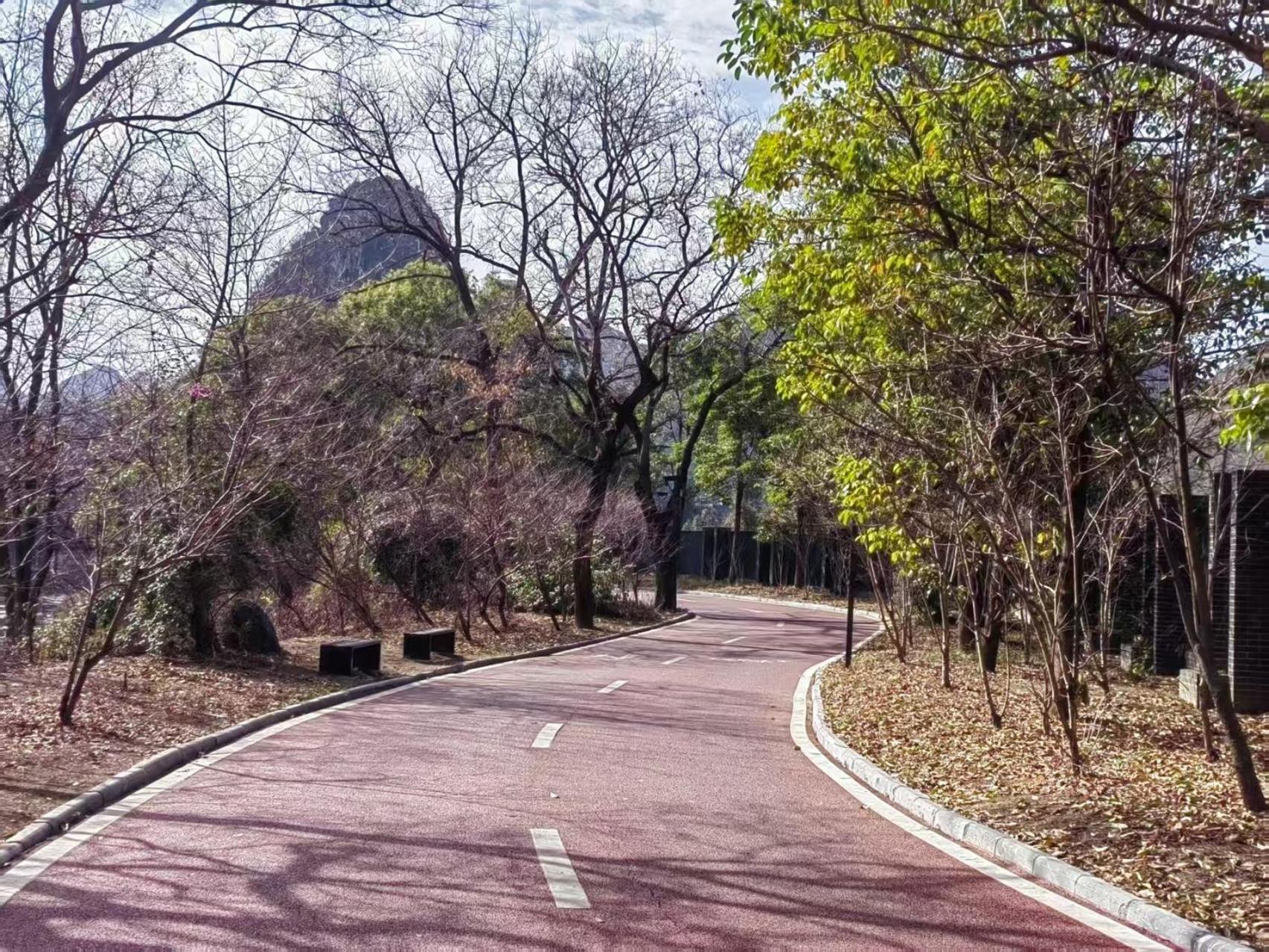 Serene Vale Inn Guilin-Free One Way Pick Up Service To High-Speed Railway Station For 2 Nights 외부 사진